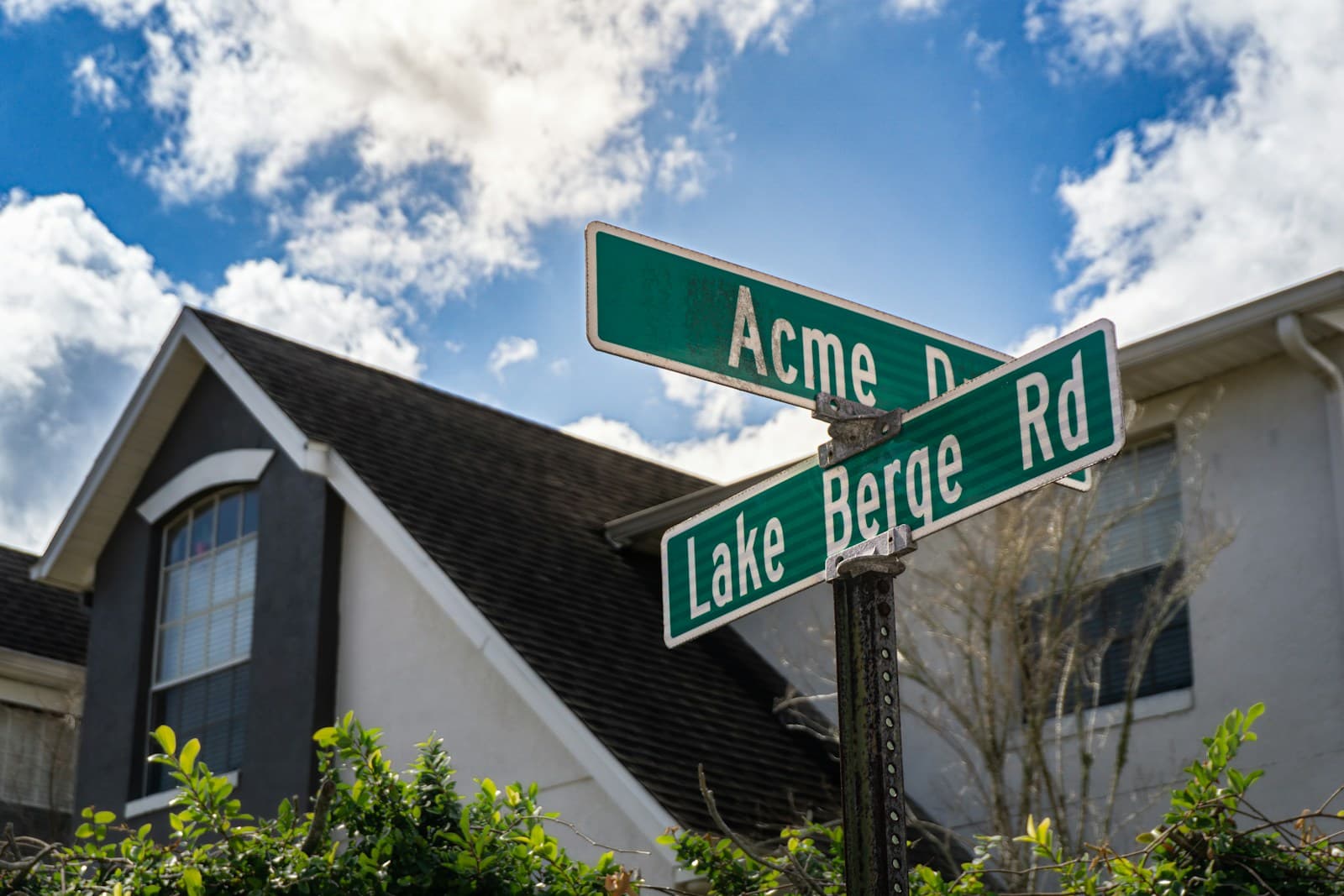 Nextdoor and Facebook Groups: How to Win Local Business Without Paying for Ads
