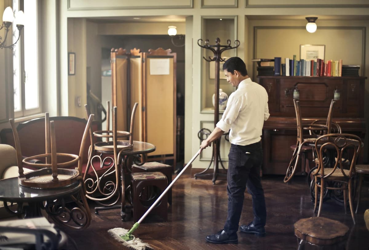 cleaning businesses using Riveta