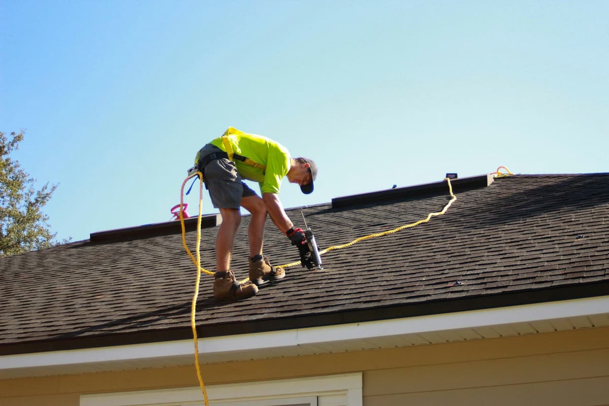 roofers using Riveta